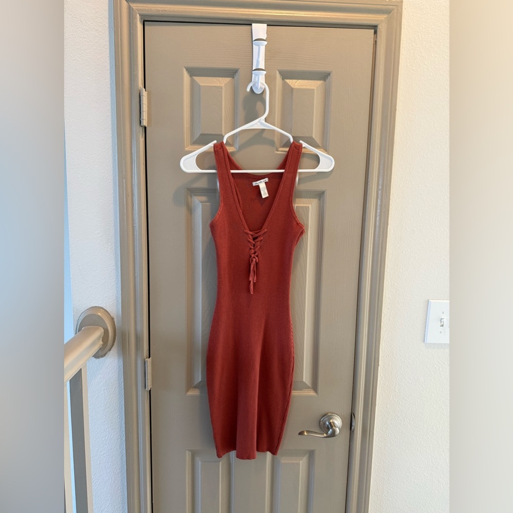 V-neck lace up Knit mini dress rust in size medium